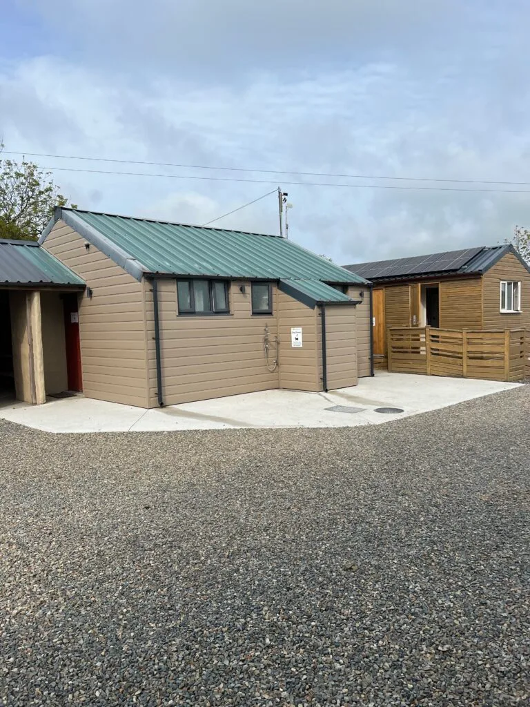 Hungerford Farm Touring Caravan Park toilet and shower block